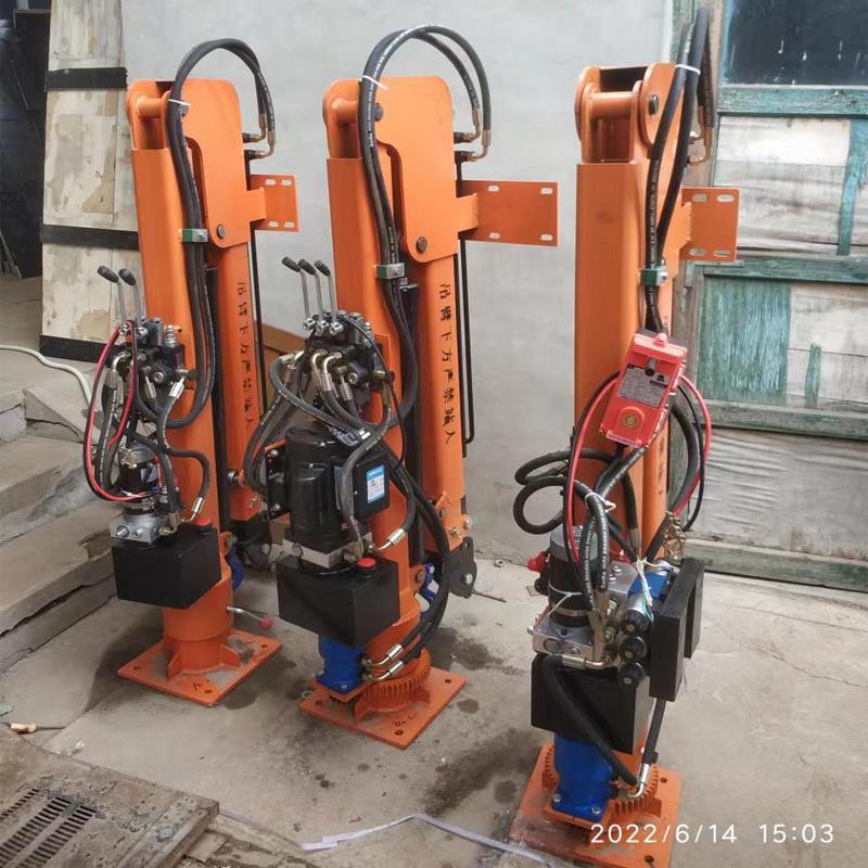 望德堂区重汽蓝牌随车吊 3.2吨 国六动力强 液压驱动 农用自卸起重机